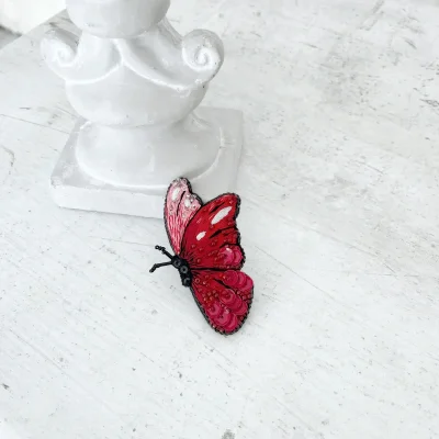 broszka motyl