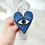 broszka patrz sercem