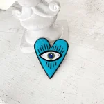 broszka patrz sercem
