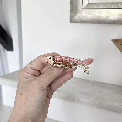 broszka rynka śledzik