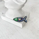 broszka rybka śledzik