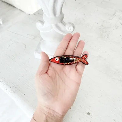 rybka haftowana broszka