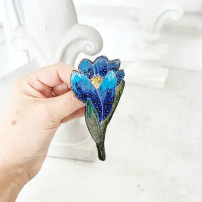 broszka kwiat krokus