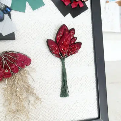 kwiat broszka