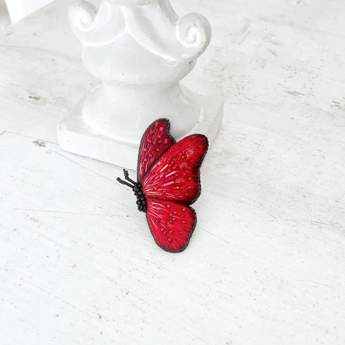 broszka motyl