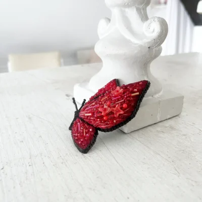 broszka motyl