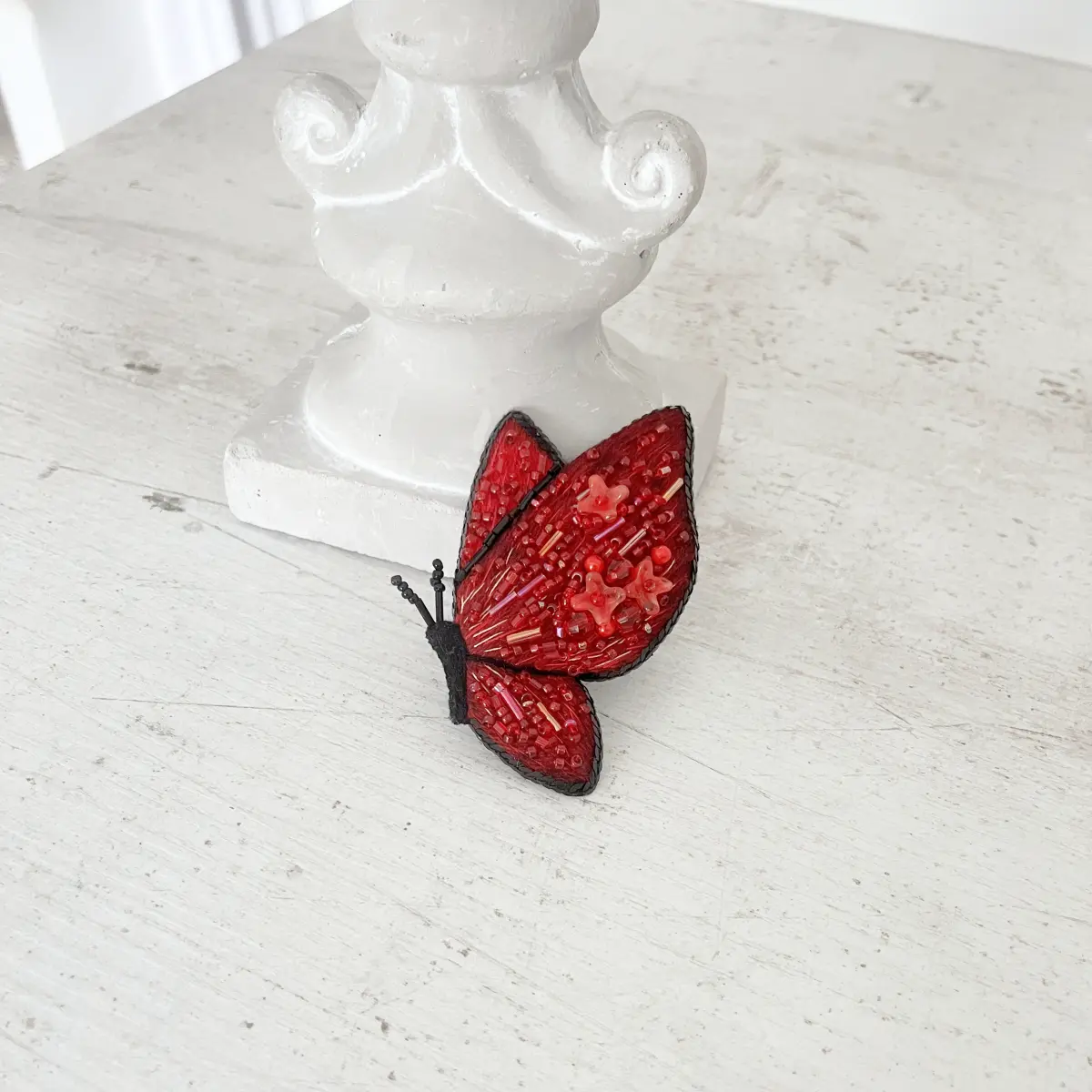 broszka motyl